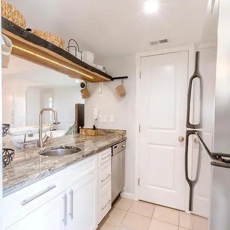 Stunning Ocean Views Steps From The Beach With Pool! Fabulous 4Th Floor Studio! New Smyrna Beach Exterior photo